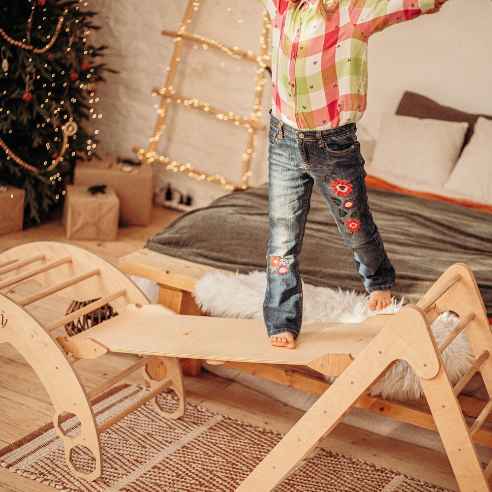 Baby Gym Climbing Set - Foldable Triangle Toddler Climber Toy, Climbing Arch with slide, Indoor Playground, Montessori Toddler Furniture
