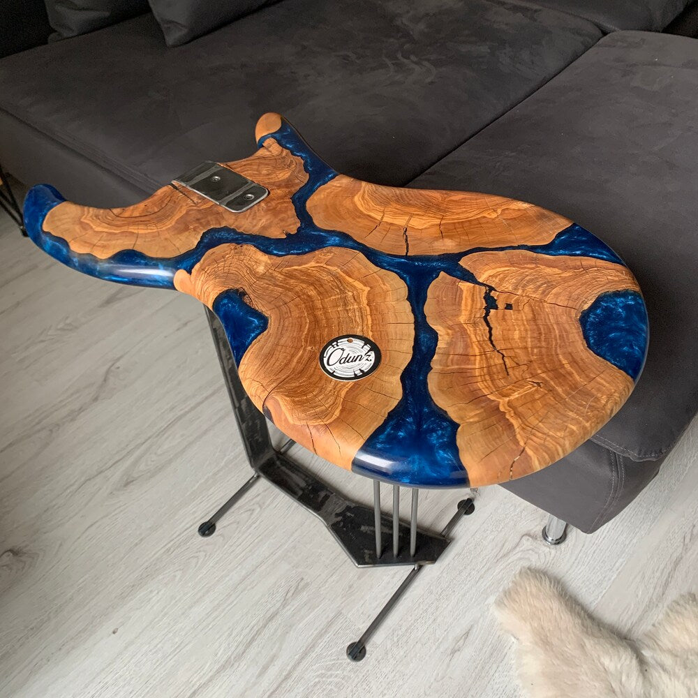 Coffee/Side/End/Guitar Table Wood Raund/Epoxy Resin Live Edge Rustic Unique River custom reclaimed luxury Wooden slab kitchen/sehpa table