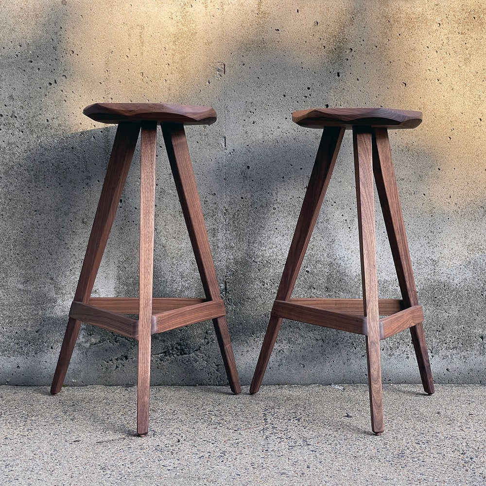 Bar Stool / Counter Stool / Stool - Tripod