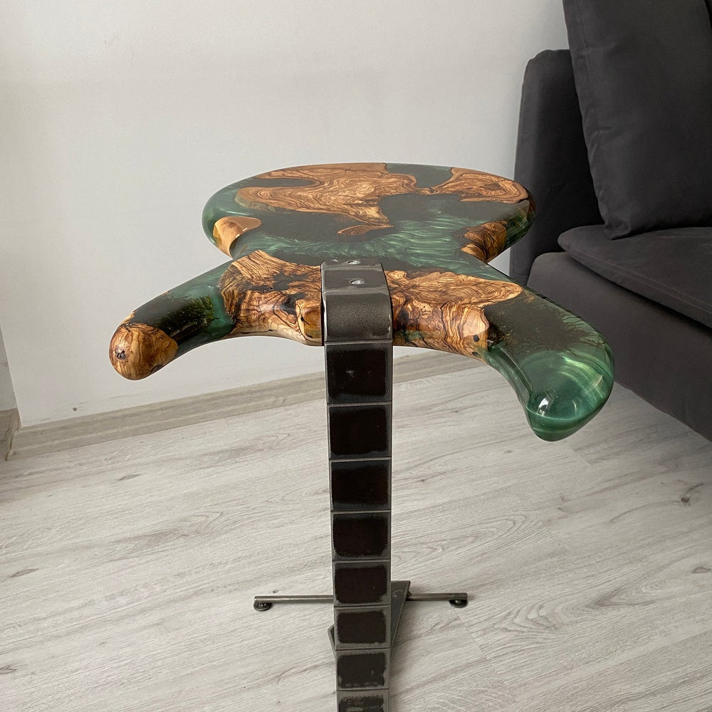 Coffee/Side/End/Guitar Table Wood Raund/Epoxy Resin Live Edge Rustic Unique custom reclaimed luxury Wooden slab/sehpa table Gift for her/him