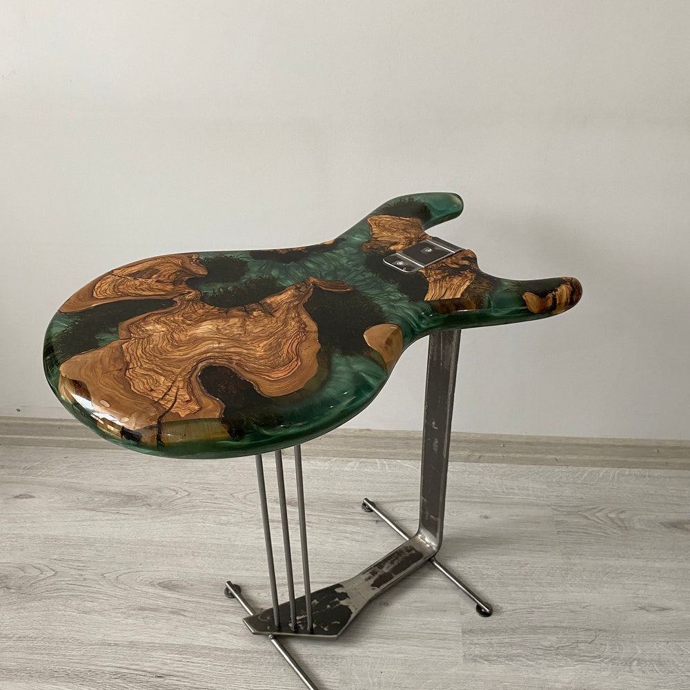 Coffee/Side/End/Guitar Table Wood Raund/Epoxy Resin Live Edge Rustic Unique custom reclaimed luxury Wooden slab/sehpa table Gift for her/him