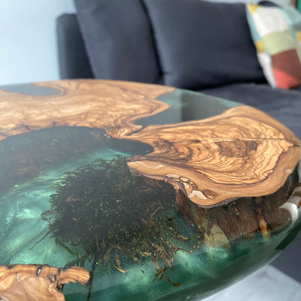 Coffee/Side/End/Guitar Table Wood Raund/Epoxy Resin Live Edge Rustic Unique custom reclaimed luxury Wooden slab/sehpa table Gift for her/him