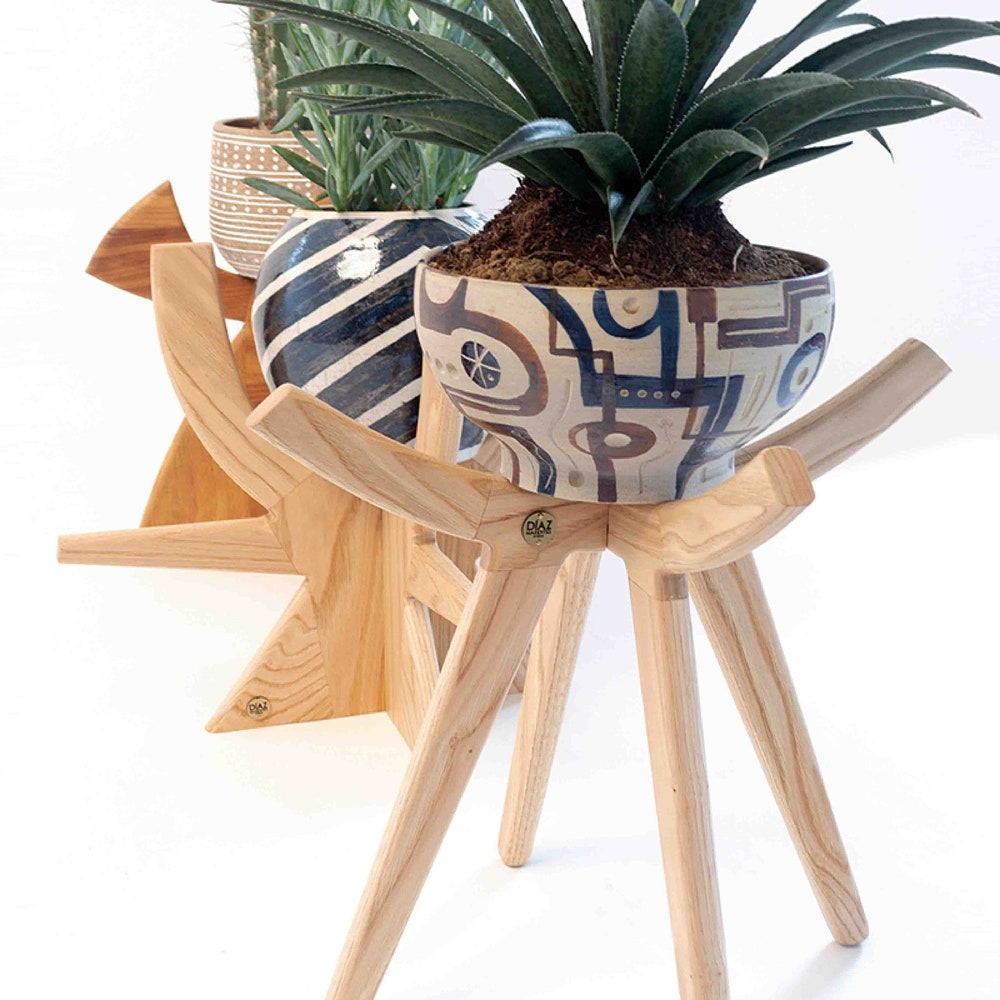 Ceramic pot holder Hanging planter Tall plant stand Wooden plant stand Cactus planter Wedding gift Garden decor Planter stand Plant shelf