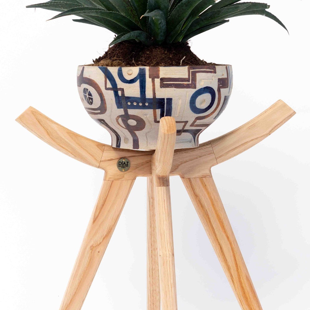 Ceramic pot holder Hanging planter Tall plant stand Wooden plant stand Cactus planter Wedding gift Garden decor Planter stand Plant shelf