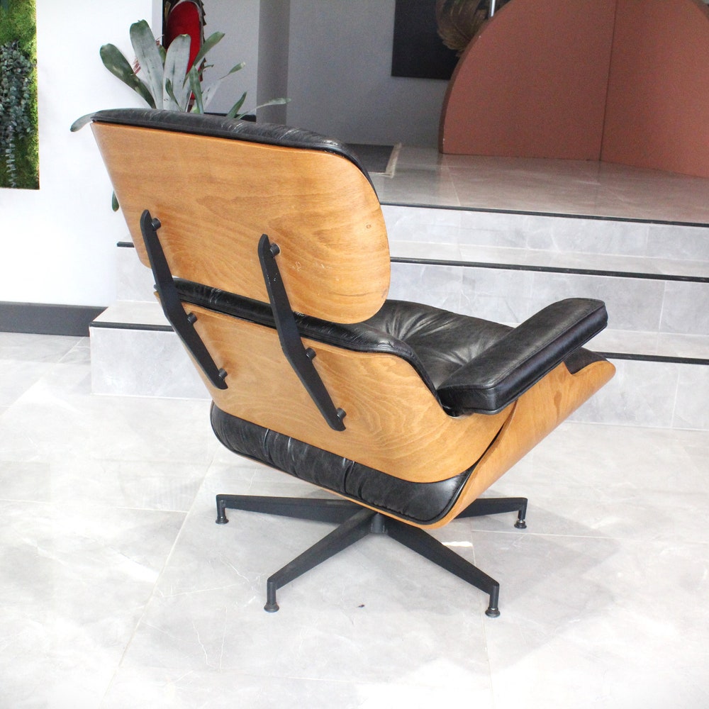 Custom color Classic Chaise Lounge chair with Foot rest Modesto, Eames Puffy Chaise Lounge, holywood chair, Bent wood Armchair
