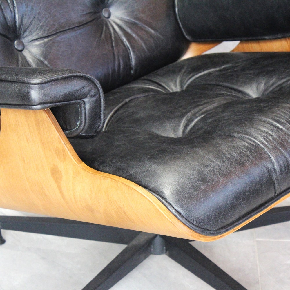 Custom color Classic Chaise Lounge chair with Foot rest Modesto, Eames Puffy Chaise Lounge, holywood chair, Bent wood Armchair