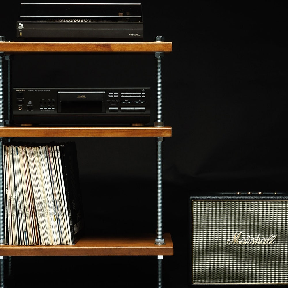 RODON III : Stand for audio equipment