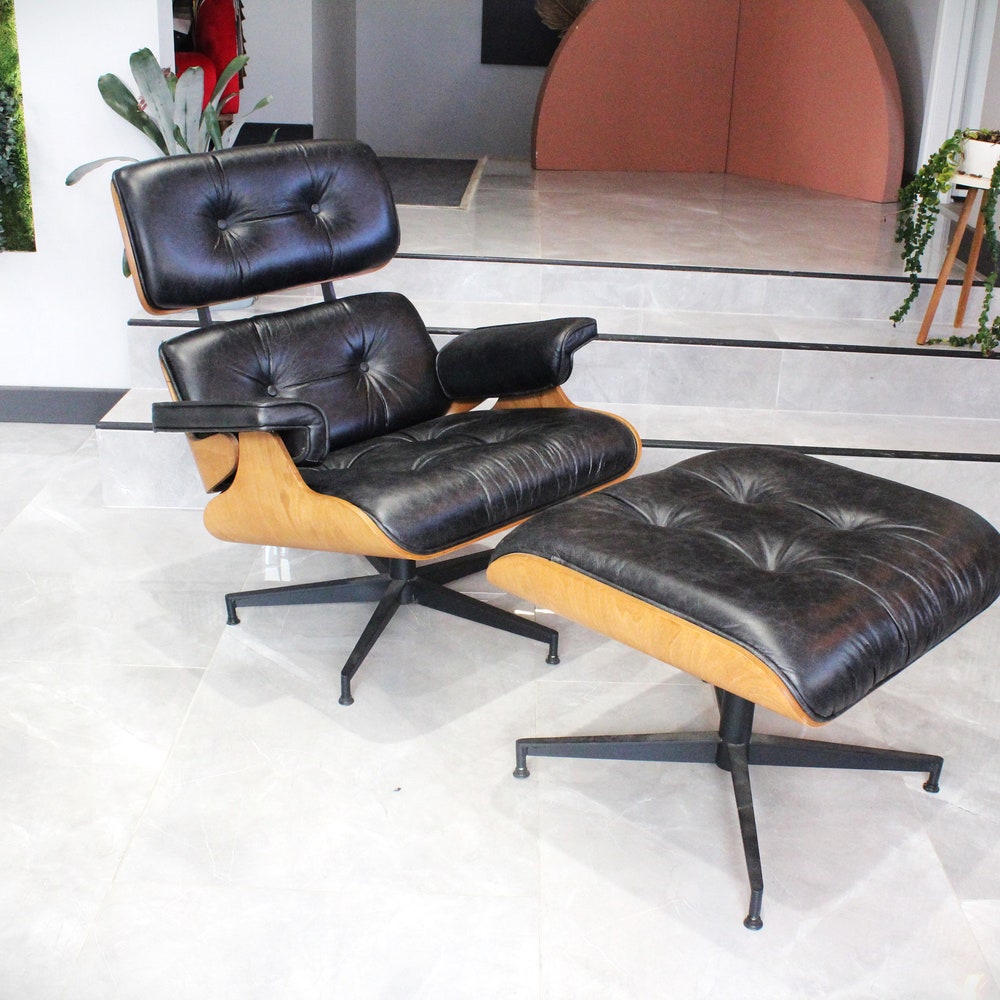 Custom color Classic Chaise Lounge chair with Foot rest Modesto, Eames Puffy Chaise Lounge, holywood chair, Bent wood Armchair