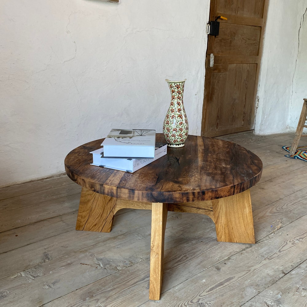 Round Rustic Coffee Table Reclaimed Oak Wood, Round Oak Coffee Table Rustic, Handmade Furniture and Decor, Barn Wood Farmhouse Coffee Table
