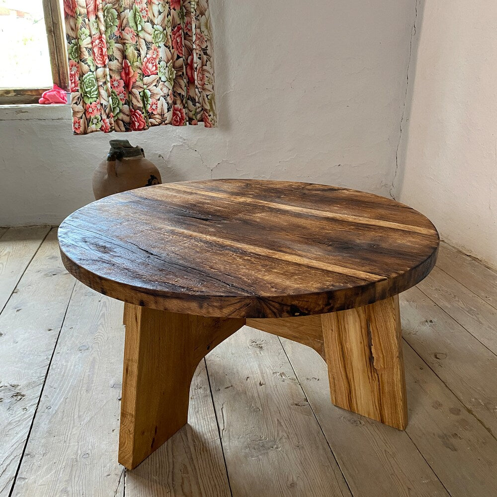 Round Rustic Coffee Table Reclaimed Oak Wood, Round Oak Coffee Table Rustic, Handmade Furniture and Decor, Barn Wood Farmhouse Coffee Table
