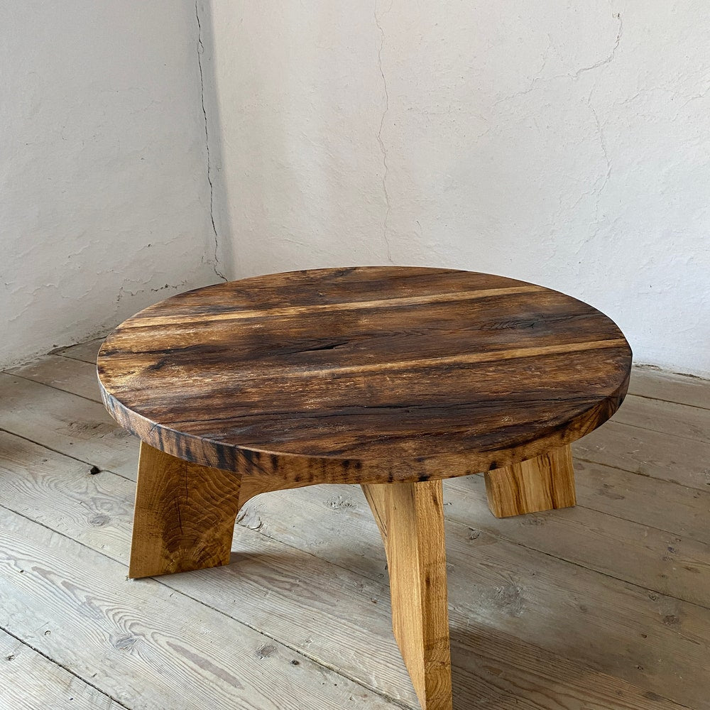 Round Rustic Coffee Table Reclaimed Oak Wood, Round Oak Coffee Table Rustic, Handmade Furniture and Decor, Barn Wood Farmhouse Coffee Table