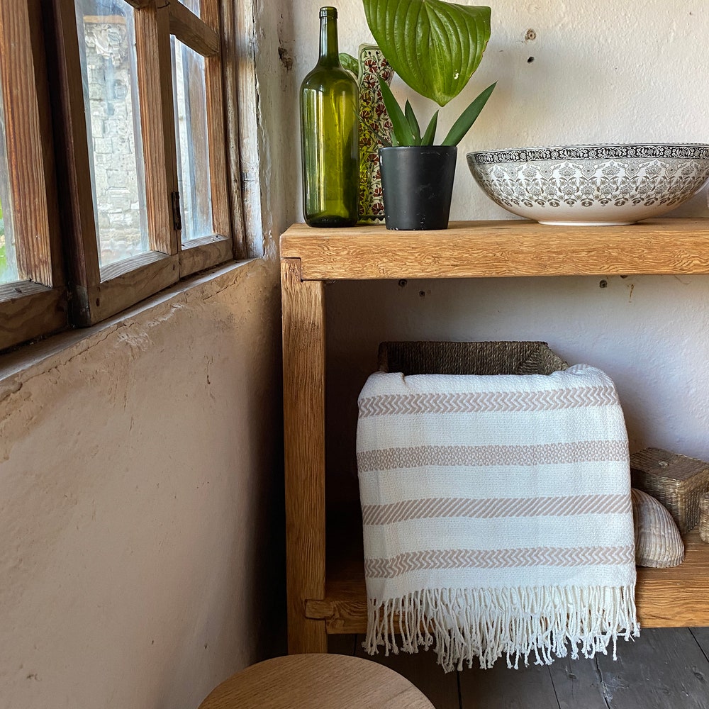 Bathroom Rustic Vanity, Reclaimed Wood Solid Bathroom Vanity, Live Edge Farmhouse Rustic Wood Decor, Counter Top Wood Table