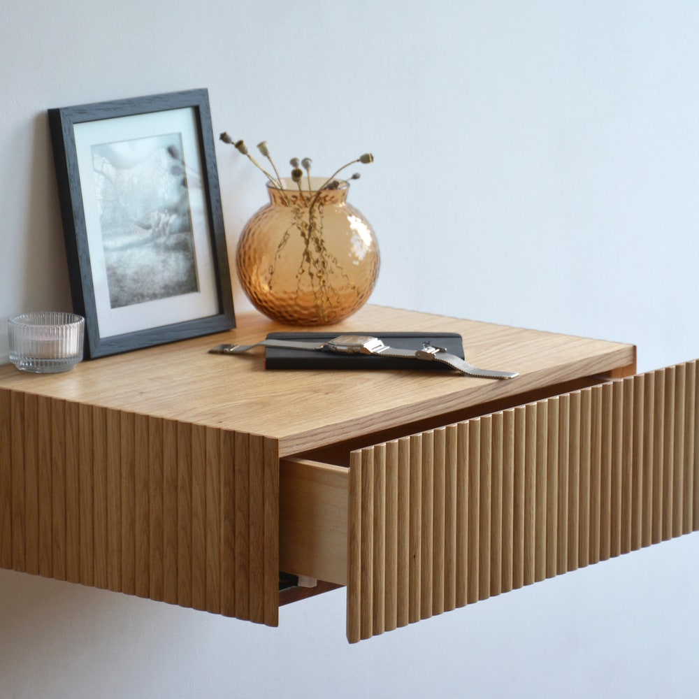 ALL-AROUND FLUTED floating nightstand - oak