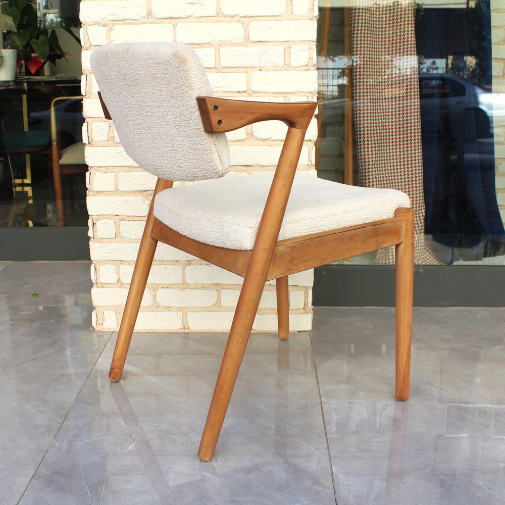 Dining Room Handmade Chairs with a Harmonious Combination of Elegance Design and Comfortable Seating for a Long Time, interior design