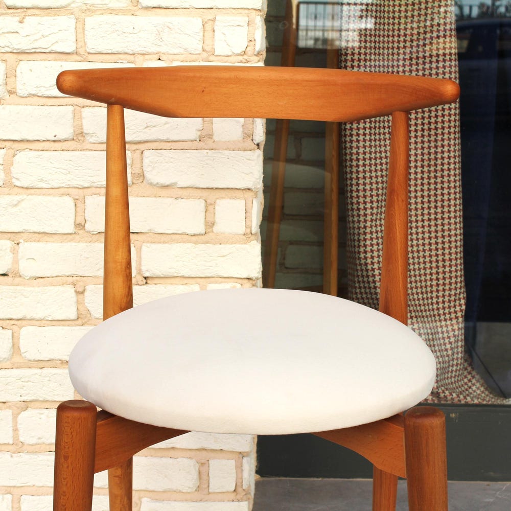 Dining Room Handmade Chairs with a Harmonious Combination of Elegance Design and Comfortable Seating for a Long Time, interior design