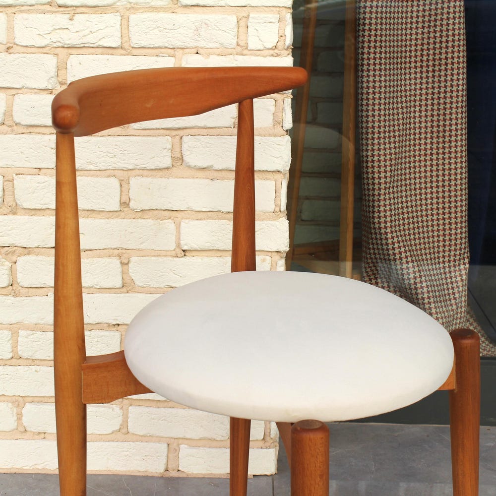 Dining Room Handmade Chairs with a Harmonious Combination of Elegance Design and Comfortable Seating for a Long Time, interior design