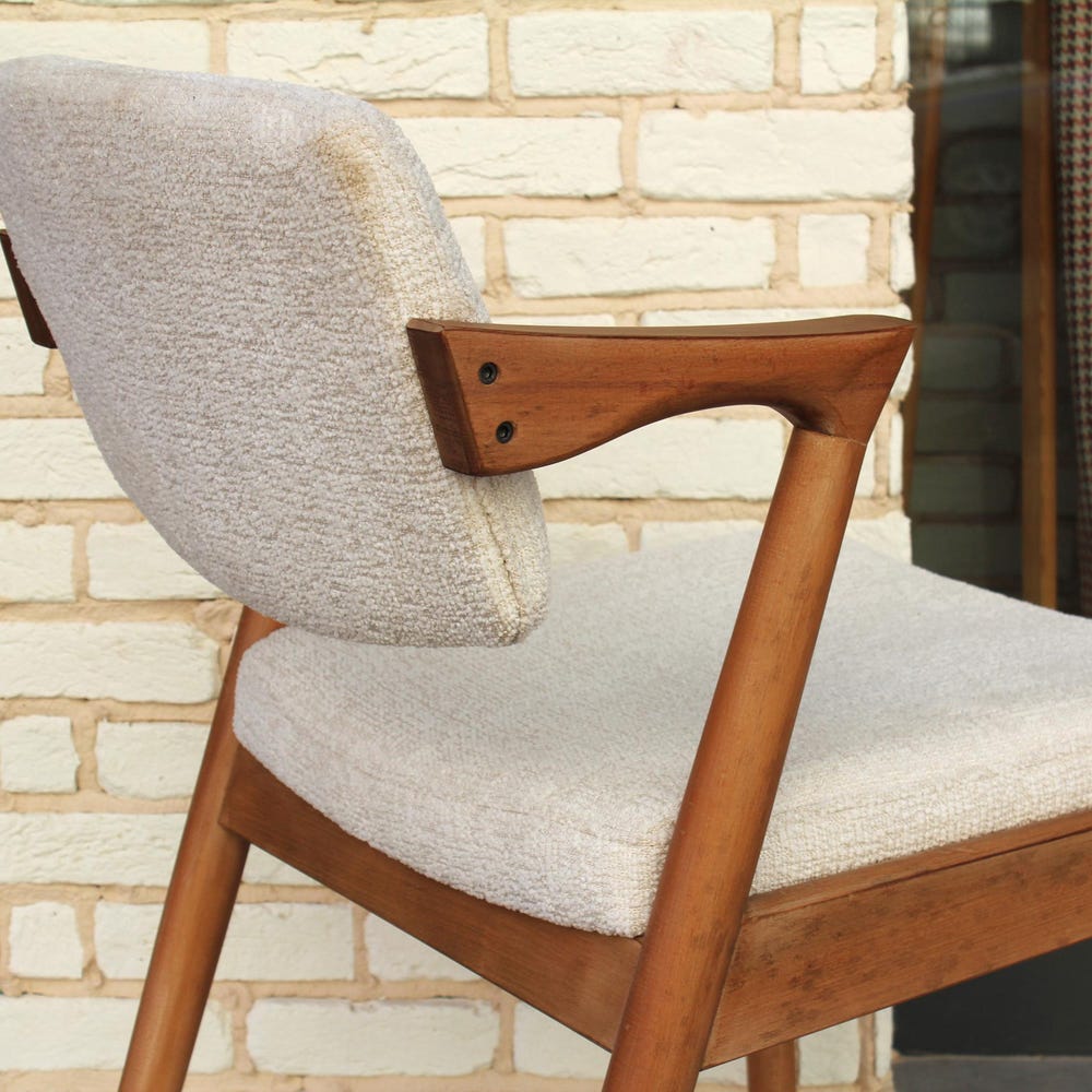 Dining Room Handmade Chairs with a Harmonious Combination of Elegance Design and Comfortable Seating for a Long Time, interior design