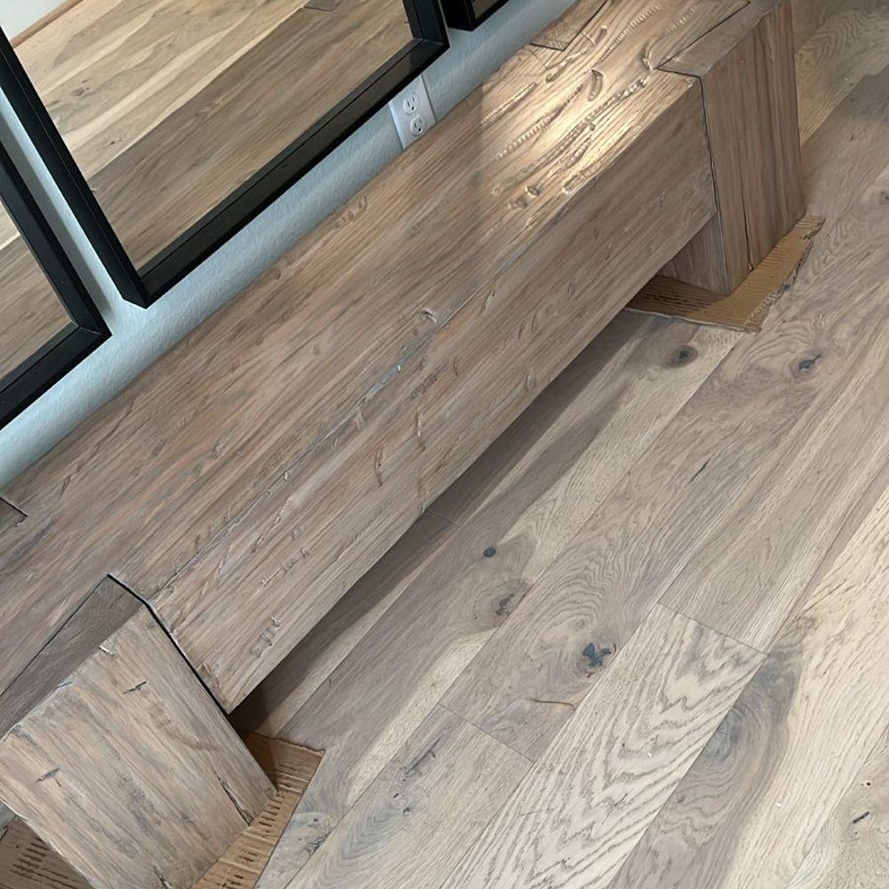 UBUD console in red oak wood